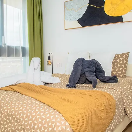Charming 3-br With Pool, En-suite Bathrooms & Parking, Amarilla Golf Villa San Miguel de Abona