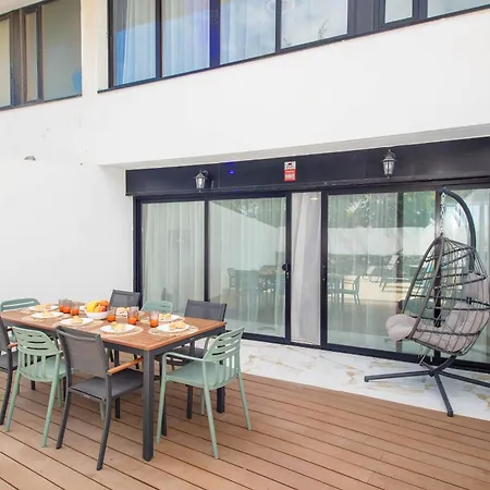 Charming 3-br With Pool, En-suite Bathrooms & Parking, Amarilla Golf 别墅 圣米格尔德阿沃纳