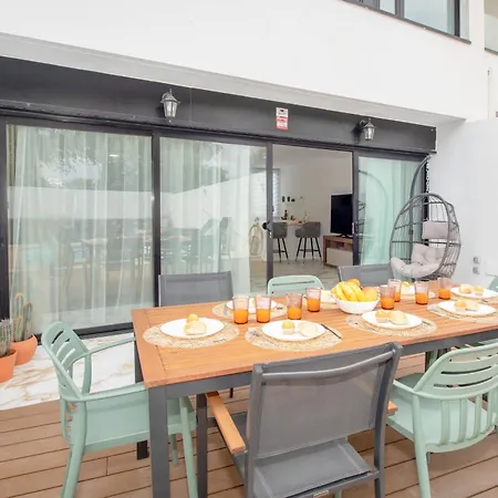 Charming 3-br With Pool, En-suite Bathrooms & Parking, Amarilla Golf 别墅 *