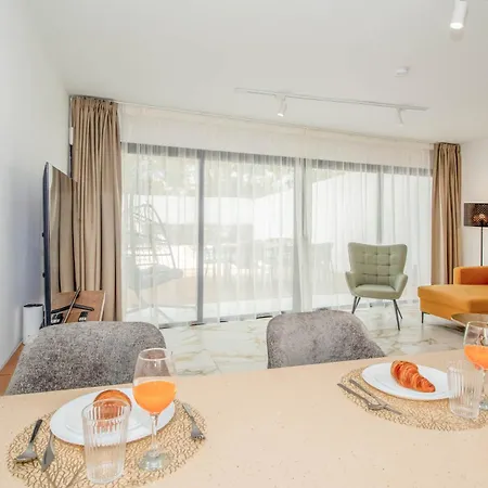 Charming 3-br With Pool, En-suite Bathrooms & Parking, Amarilla Golf וילה סן מיגל דה אבונה